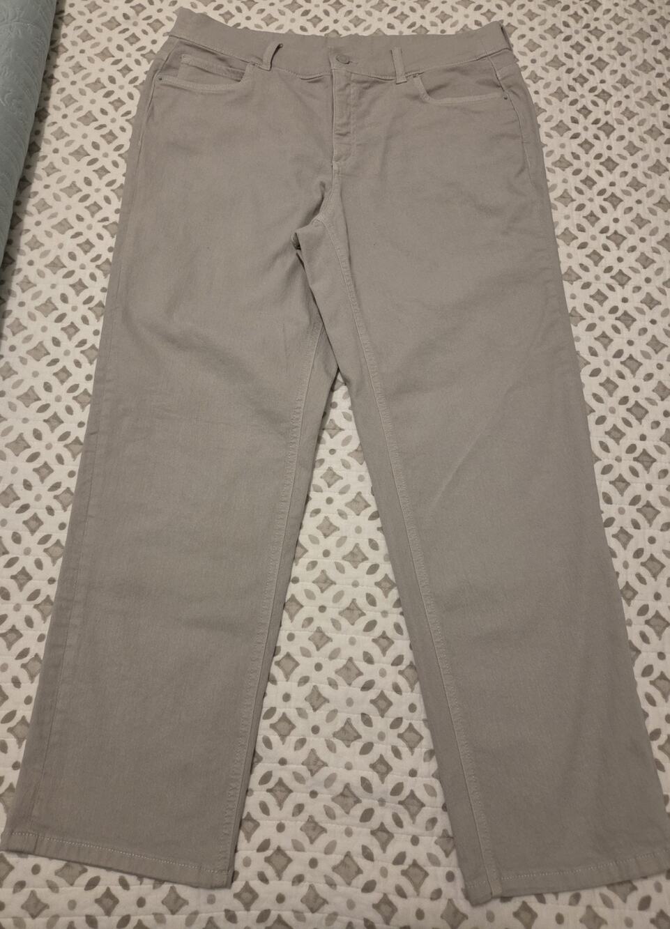 Denim & Co Size 14 Pearl Gray Classic Stretch Ankle Jeans A687831 EUC